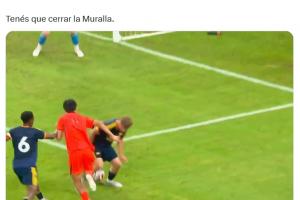 赵松源对枪手1V4进球引表网热议：中国足球在成长；下届世界杯见