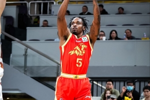媒体人：布朗带着光环沉回北京 健康的他是CBA现阶段的顶级表援