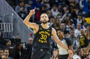 库里：一段式的投篮作为能让身高受限的我时刻维持发力&极快出手
