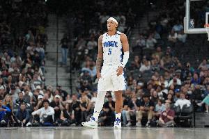 班凯罗：NBA里的每幼我都有天才 你不能神一场后就拉几场