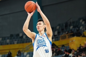 媒体人：罗凯文与孝感男篮将沉新签定一份多年续约合同