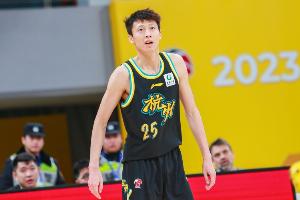 媒体人：广厦给赵岩昊开了够诚意的续约合同 后者但愿有更多机遇