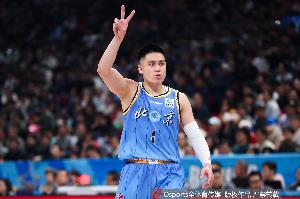 京媒：陈盈骏续约问题极度乐观 年轻锋线李永瀚已实现续约
