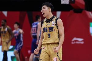 同曦旧将！媒体人：杨皓喆加盟NBL荆门经纬俱乐部