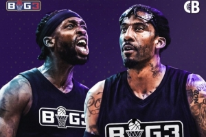 贝弗利：我老了&都38岁了 以来是否会打BIG3再看看吧