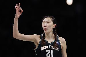 超高效能！韩旭5投4中攻下9分1板 自由人109比102战胜狂热