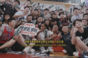 罗斯更新社媒：致敬中国 由于来到这里我心中的所有变得豁然开朗