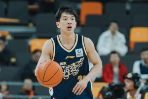 广东男篮在进行有关年轻后卫杨溢的互租尝试 但还未有明确了局