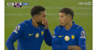 第65分钟恩佐、查瓦里亚换下哈陀注科尔维尔，富勒姆主场漫天嘘声