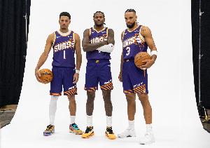 太阳2K能力值：布克91 狄龙82 杰伦·格林81 幼桥80 马威78