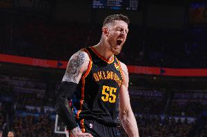 哈滕：若是你让球队主题打得更舒服 你就能留在NBA