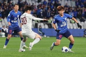 记者：体能复原是申花沉中之沉，杨皓宇、金顺凯切合出场前提