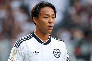 20岁幼杉启太首轮代表法兰克福首发，演出幼我德甲首秀