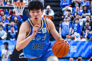 媒体人：王凯投篮果断自负 张鹏珲大心脏有天才 俩人值得造就