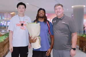 欢迎卡梅隆·杨参与新疆广汇能源男篮！