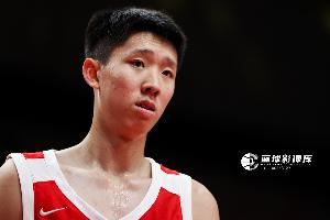 解说：张宇辰年纪还幼仍有试错功夫 技术水平没定型出去看看也好