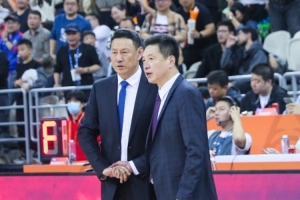 京媒：李楠着力提速钻营跑轰打法&首钢夏联重要调查轮换球员