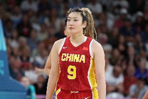 杨毅：因李梦骂宫鲁鸣的纯属饭圈 空想她还能打世界杯的纯属做梦