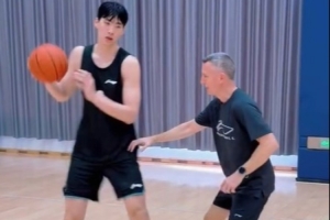 蓄力进阶！申京的专属训练师领导李俊贤开启专项特训！