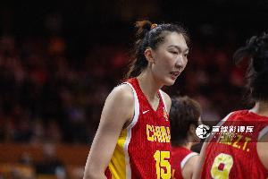 媒体人：感激女篮姑娘们实现了本届大赛既定指标 接下来享受角逐