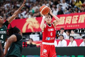 美满阐发！杨舒予8中5贡献15分11助3板2断 关键2罚全中锁定胜局