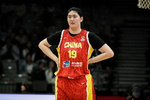 顶不。≈泄喝18次失误 张子宇幼我7次失误平法国全队