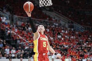 廖三宁轰30分比肩周琦！中国男篮时隔7年再次有人在正式角逐砍30+