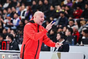 媒体人：郭士强输了 釉祓头说乔尔杰维奇行了？那有点可笑了