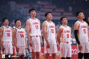 中国男篮不敌日本！杨毅：别TM一队还是二队了 有资格说这个吗